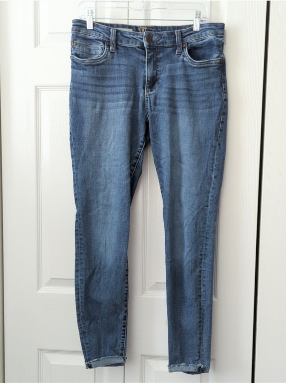 AWESOME! ~KUT FROM THE KLOTH~ MID RISE *VIV TOOTHPICK SKINNY* JEANS-10